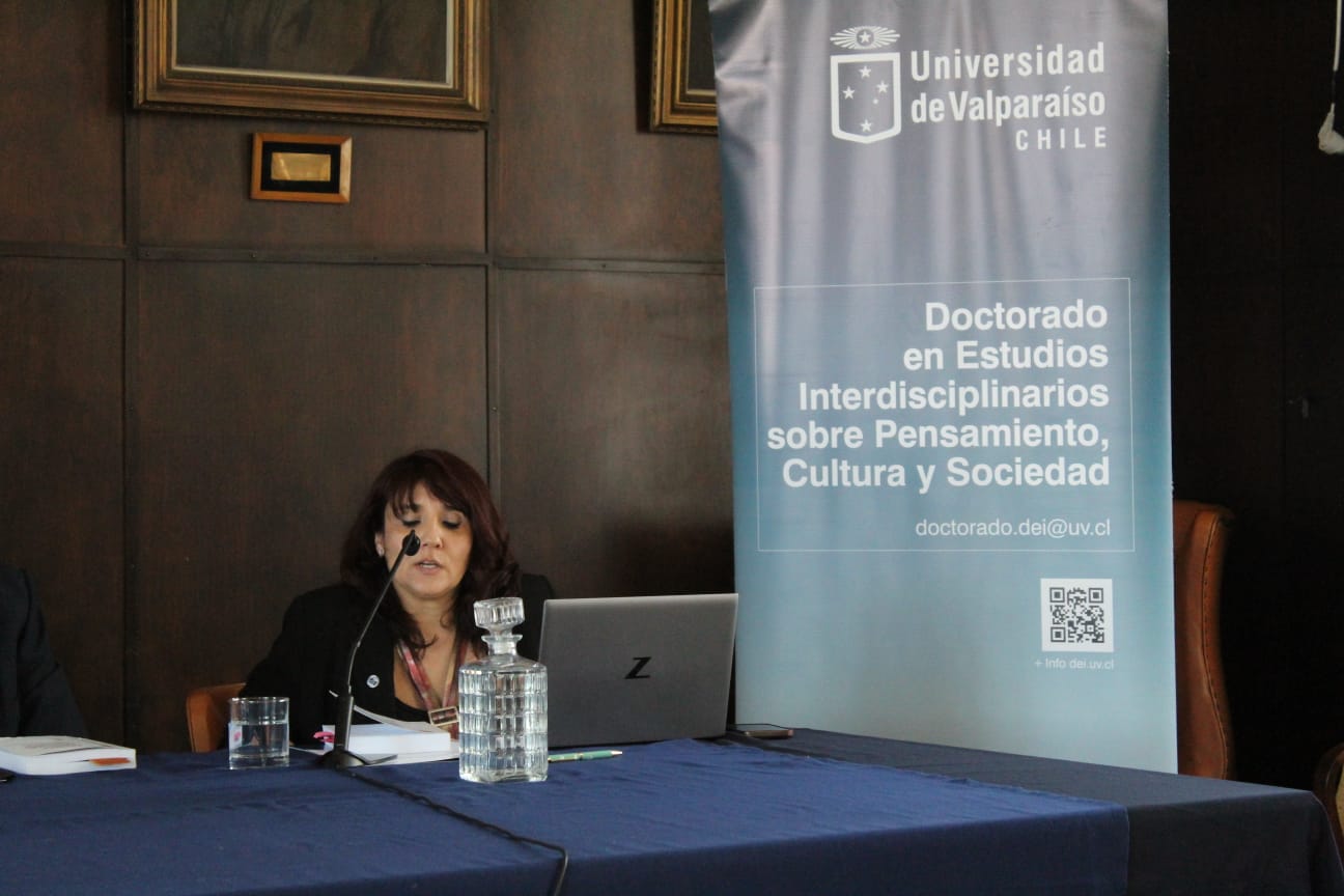 Directora Inés Robles participa en presentación del libro “Migraciones y derechos de las personas migrantes en las grandes ciudades latinoamericanas”