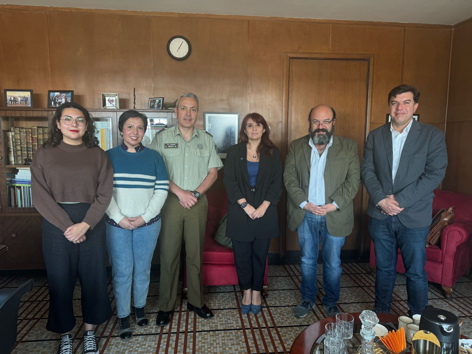 Directora Inés Robles participa en reunión para adoptar medidas de fortalecimiento de la seguridad junto a carreras UV