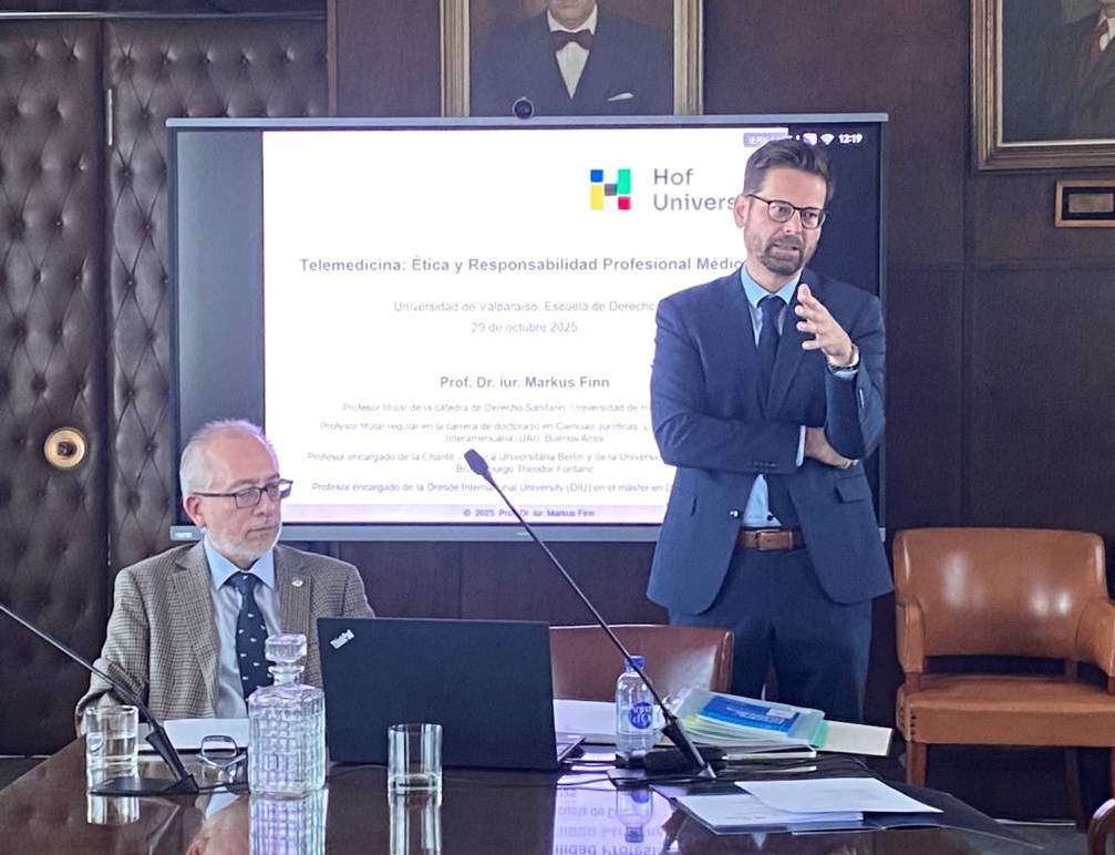 Profesor de la Universidad de Hof dictó charla “Telemedicina: Ética y responsabilidad profesional médica” en Escuela de Derecho UV