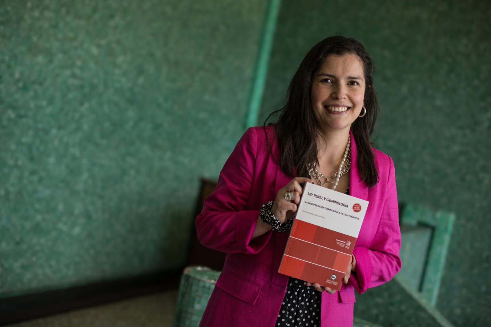 Se presentó libro “Ley penal y criminología. La interpretación criminológica del Derecho Penal” de profesora Rocío Sánchez en Escuela de Derecho UV