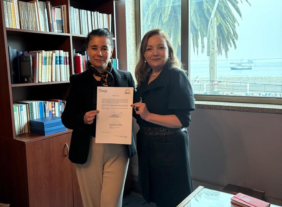 Académica Rommy Álvarez es promovida a la jerarquía de profesora titular en la UV